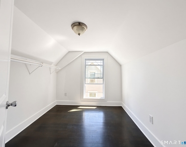 451 Hollister Avenue - Photo Thumbnail 15