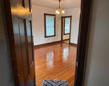 39 Pearl Street - Photo Thumbnail 16