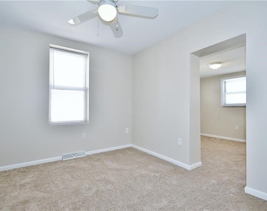 3743 Brownsville Rd - Photo Thumbnail 4
