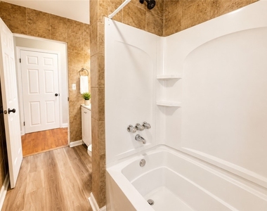 735 N Highland Ave - Photo Thumbnail 31