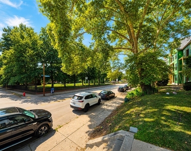 735 N Highland Ave - Photo Thumbnail 36
