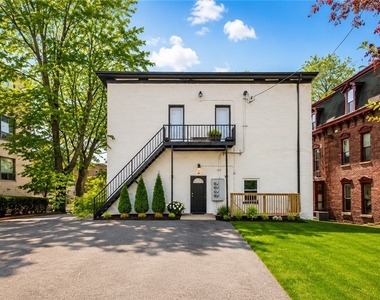 735 N Highland Ave - Photo Thumbnail 19