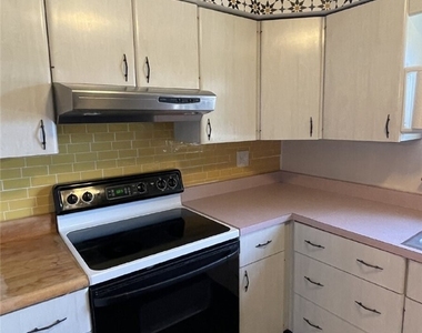 507 Cherry St - Photo Thumbnail 2