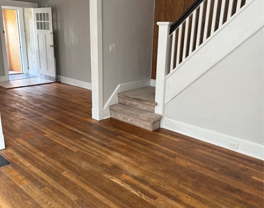 27 1/2 Euclid Avenue - Photo Thumbnail 1