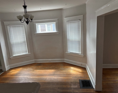 27 1/2 Euclid Avenue - Photo Thumbnail 12