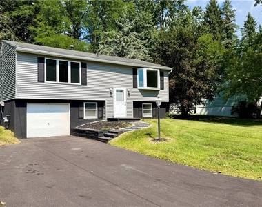 104 Finwood Drive - Photo Thumbnail 3