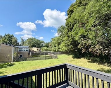 104 Finwood Drive - Photo Thumbnail 18