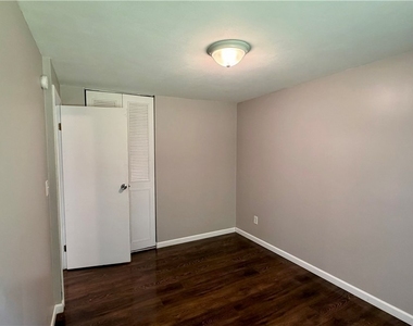 104 Finwood Drive - Photo Thumbnail 27