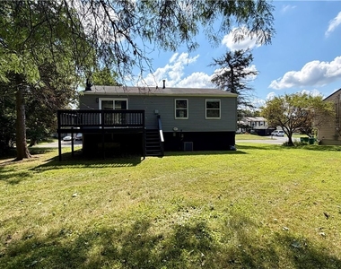 104 Finwood Drive - Photo Thumbnail 5