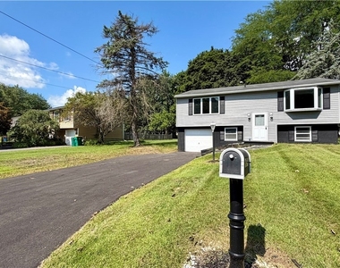 104 Finwood Drive - Photo Thumbnail 49