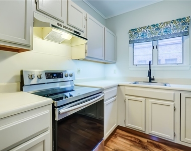 190 Dartmouth Street - Photo Thumbnail 7