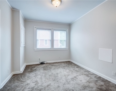 190 Dartmouth Street - Photo Thumbnail 9