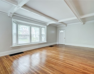 190 Dartmouth Street - Photo Thumbnail 5
