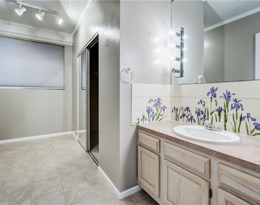 190 Dartmouth Street - Photo Thumbnail 13