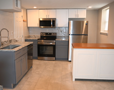 1923 Thompson Avenue - Photo Thumbnail 22