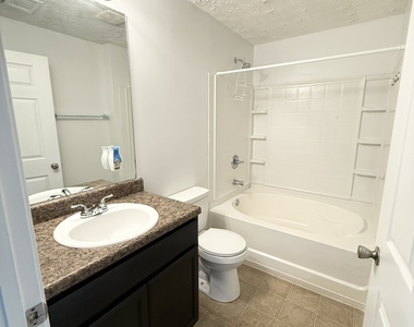 10201 Fairington Ridge Circle - Photo Thumbnail 15