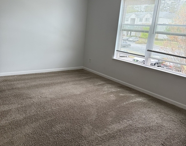 10201 Fairington Ridge Circle - Photo Thumbnail 12