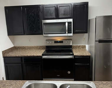 10201 Fairington Ridge Circle - Photo Thumbnail 5