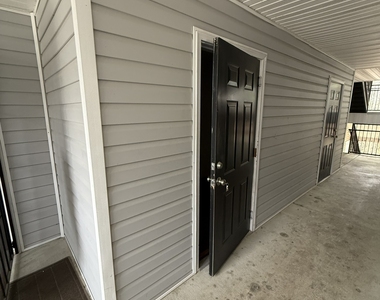 10201 Fairington Ridge Circle - Photo Thumbnail 21