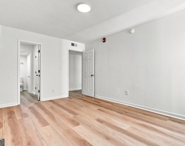 5095 Roswell Road - Photo Thumbnail 21