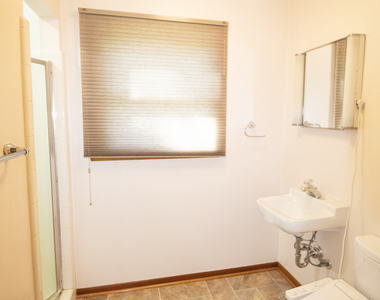 111 Ashley Lane - Photo Thumbnail 15