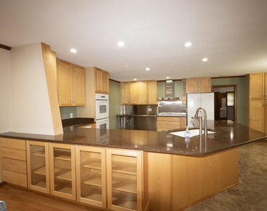 111 Ashley Lane - Photo Thumbnail 5