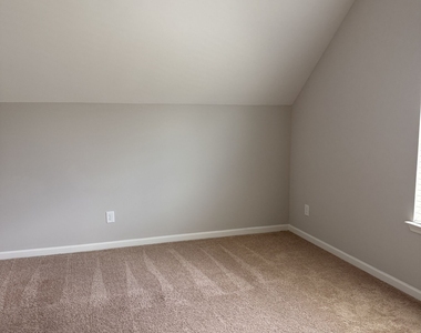 559 Madison Park Drive - Photo Thumbnail 23