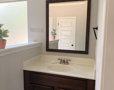 559 Madison Park Drive - Photo Thumbnail 26