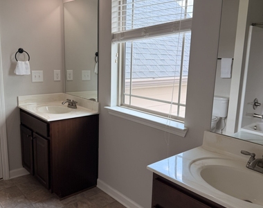 559 Madison Park Drive - Photo Thumbnail 32