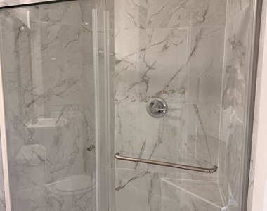 559 Madison Park Drive - Photo Thumbnail 13