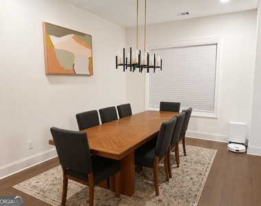 6725 Dahlgren Court - Photo Thumbnail 4