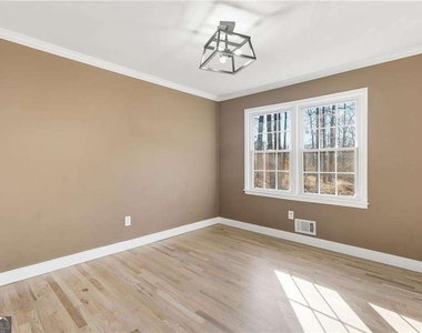 2810 Shaw Road - Photo Thumbnail 15