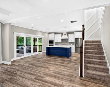 727 Old Collins Road - Photo Thumbnail 17