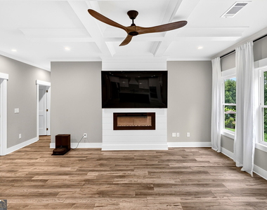727 Old Collins Road - Photo Thumbnail 22