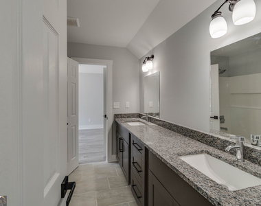 2389 A Highpoint Road - Photo Thumbnail 17