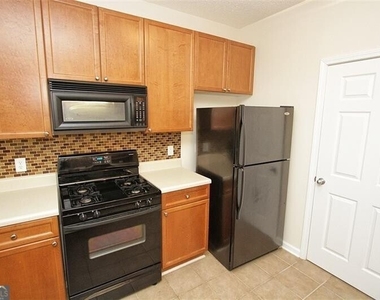 3500 Sweetwater Road - Photo Thumbnail 9