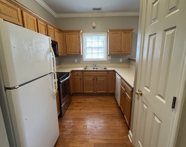 223 Milford Drive - Photo Thumbnail 7
