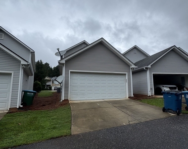 223 Milford Drive - Photo Thumbnail 6