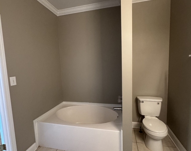 223 Milford Drive - Photo Thumbnail 11