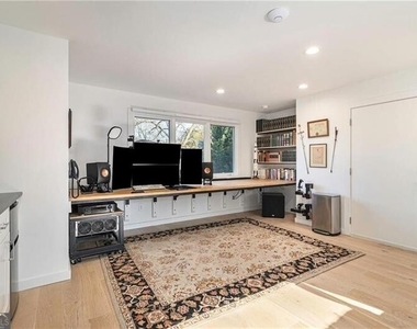 623 Ansley Street - Photo Thumbnail 37