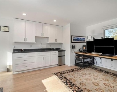 623 Ansley Street - Photo Thumbnail 38