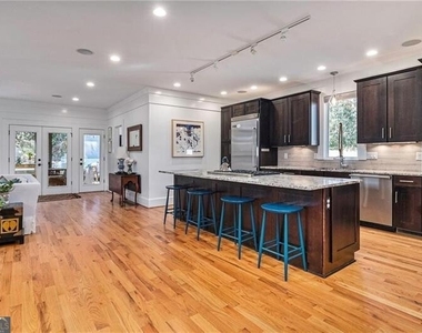 623 Ansley Street - Photo Thumbnail 7