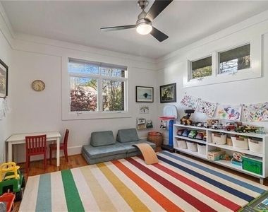 623 Ansley Street - Photo Thumbnail 13