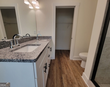 1351 Brewster Street - Photo Thumbnail 7