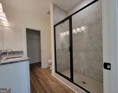 1351 Brewster Street - Photo Thumbnail 8