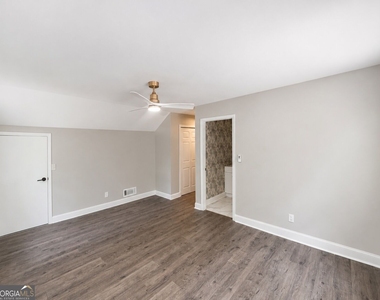 4521 S Roberts Drive - Photo Thumbnail 13