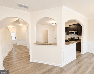 326 Lauren Drive - Photo Thumbnail 6