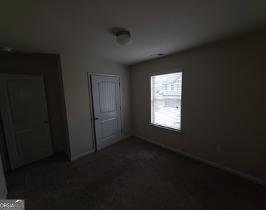 326 Lauren Drive - Photo Thumbnail 15
