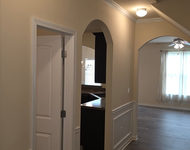 326 Lauren Drive - Photo Thumbnail 9