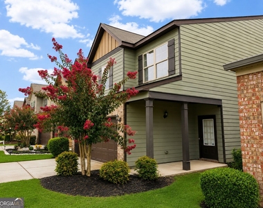326 Lauren Drive - Photo Thumbnail 2